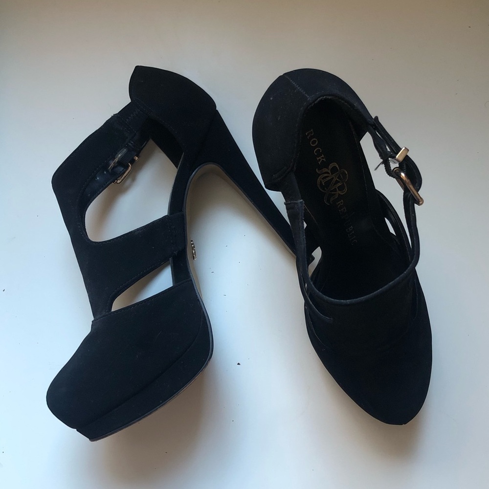 Rock & Republic Cutout Bootie